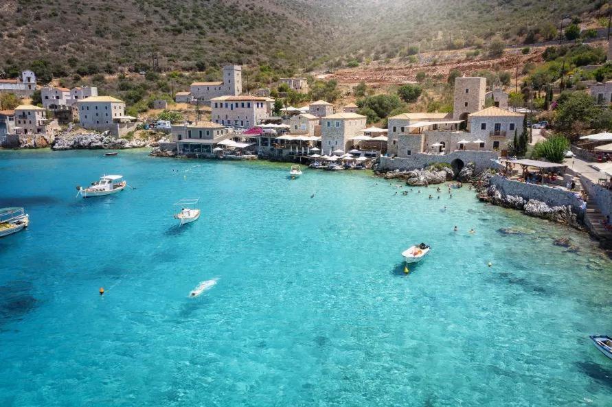 Villa Dioni Ena Pirgos  Exteriör bild