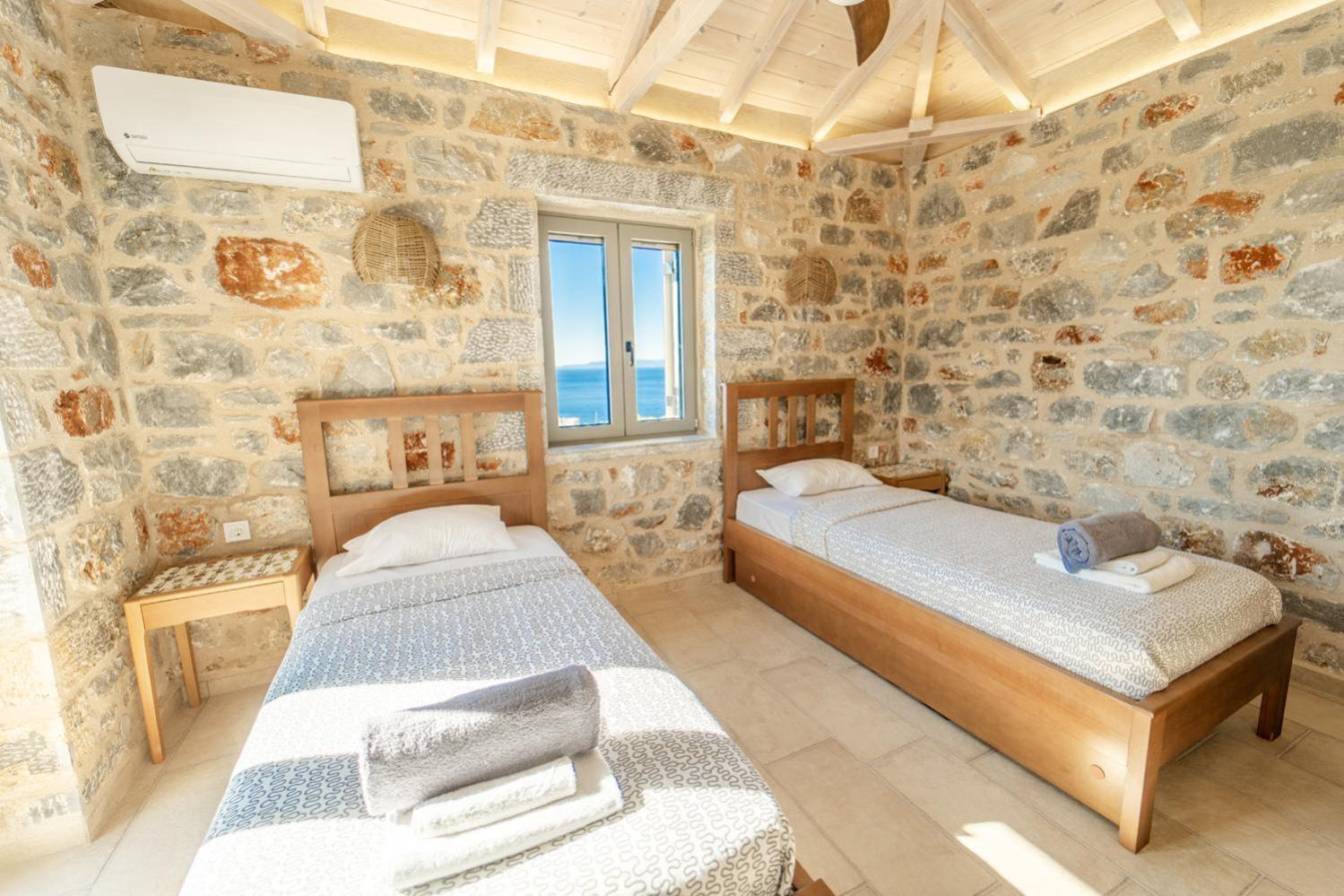 Villa Dioni Ena Pirgos  Exteriör bild